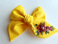 Hand Embroidered Bow - Chunky - Spring Floral