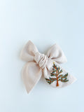 Hand Embroidered Bow - Chunky - Light Pink - Christmas Tree