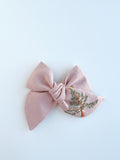 Hand Embroidered Bow - Chunky - Pink - Christmas Tree